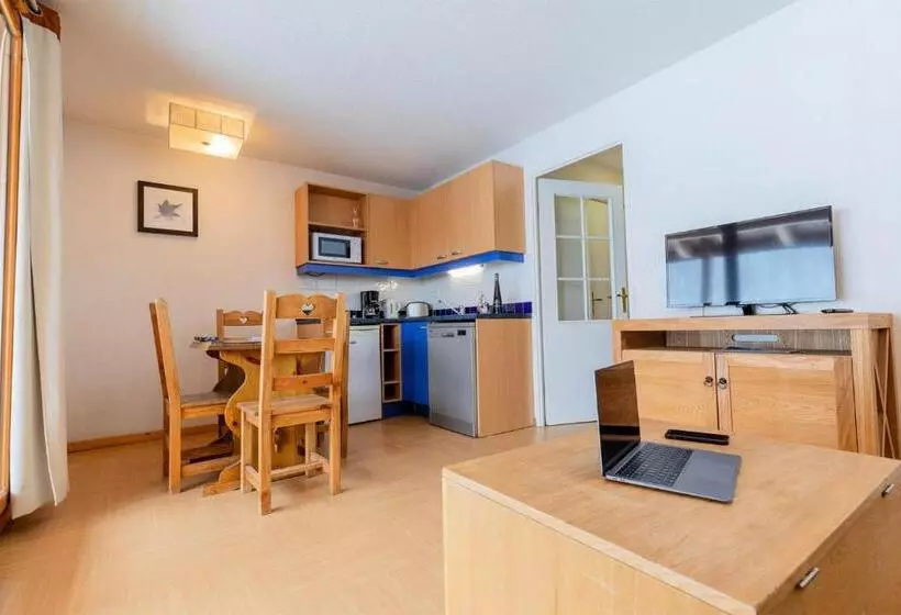 Résidence Le Parc Des Airelles   Studio Coin Montagne 4 Personnes Vue Pist 334