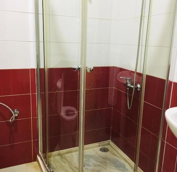 تختخواب و صبحانه Constança Retreat