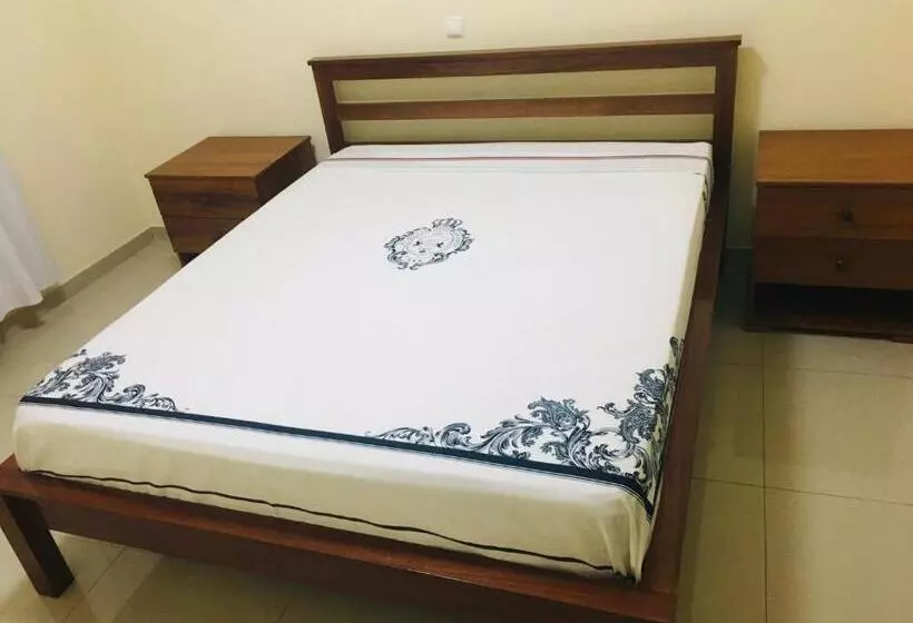 تختخواب و صبحانه Constança Retreat