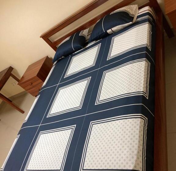 تختخواب و صبحانه Constança Retreat