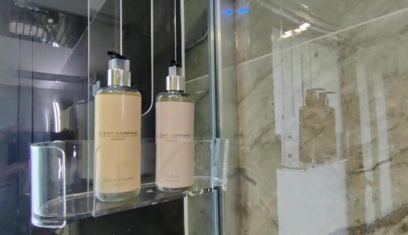 تختخواب و صبحانه Effe4 Lovely Room