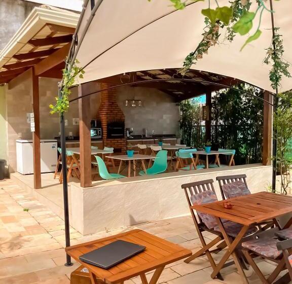 éden Hostel E Coworking