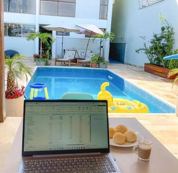 éden Hostel E Coworking