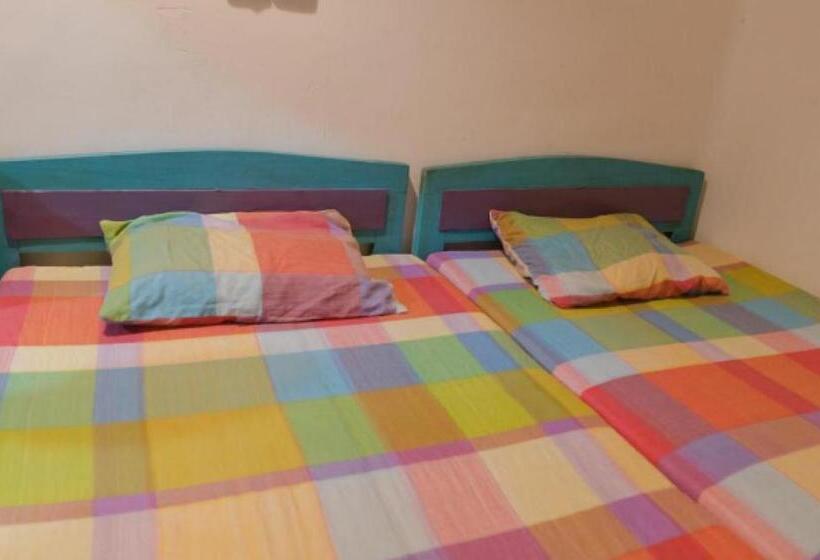 Hostel Tharu, Surf Camp & Restaurant