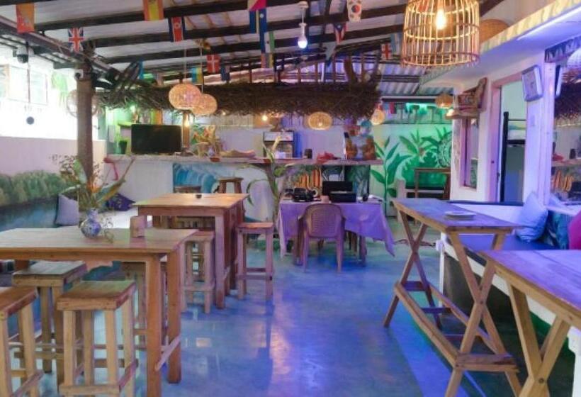 Hostel Tharu, Surf Camp & Restaurant