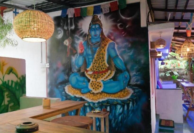 Hostel Tharu, Surf Camp & Restaurant