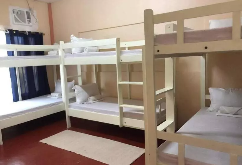 هتل Azzura Budget Rooms