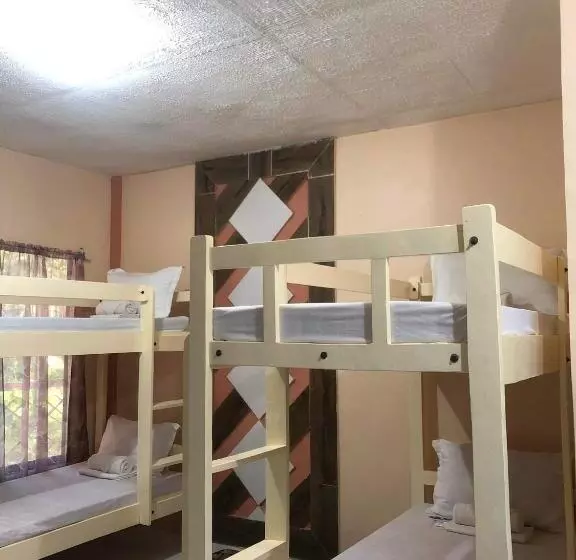هتل Azzura Budget Rooms