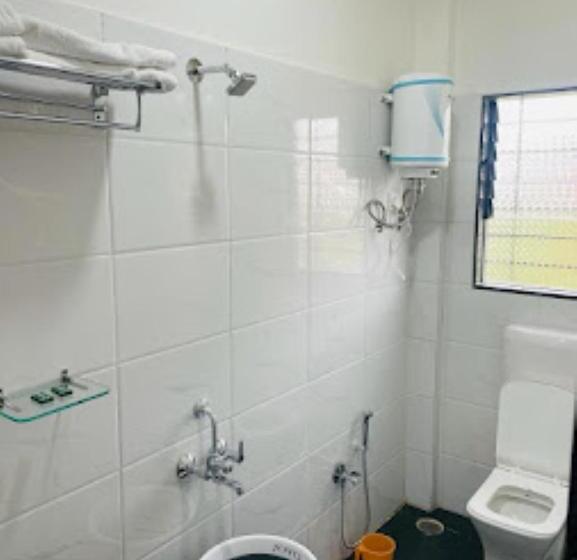 Отель Country In Lodging, Satara