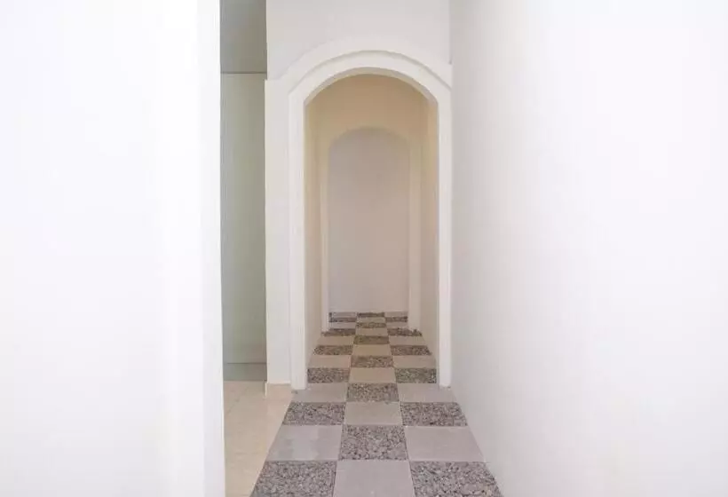 Hotelli Reddoorz Near Terminal Bus Purwokerto