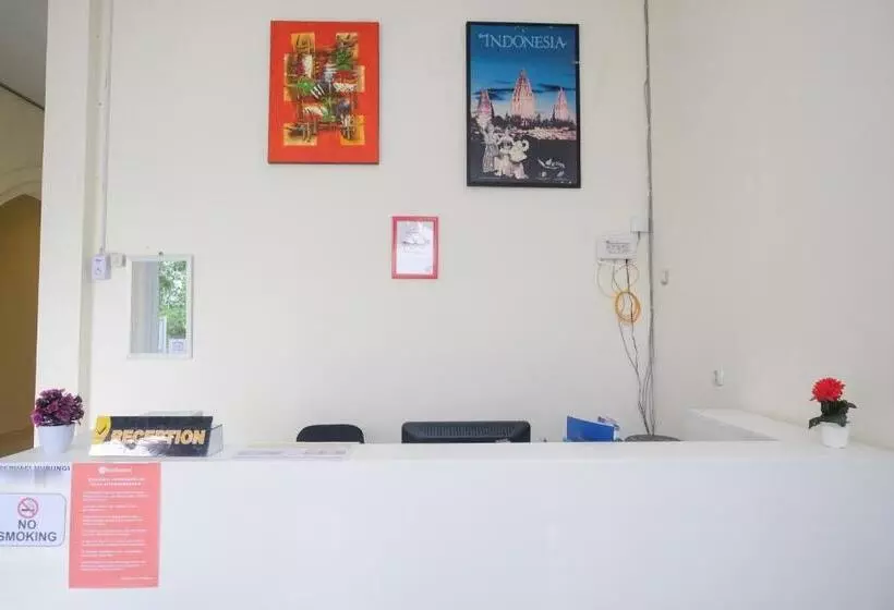 Hotelli Reddoorz Near Terminal Bus Purwokerto