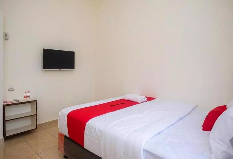 Hotelli Reddoorz Near Terminal Bus Purwokerto