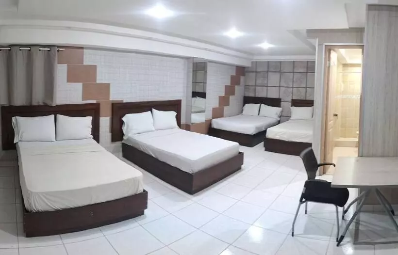 هتل San Thomas Inn