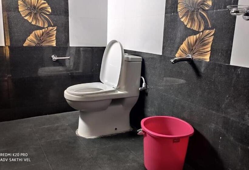 ホテル The Olive   Yogi Cottage. Online