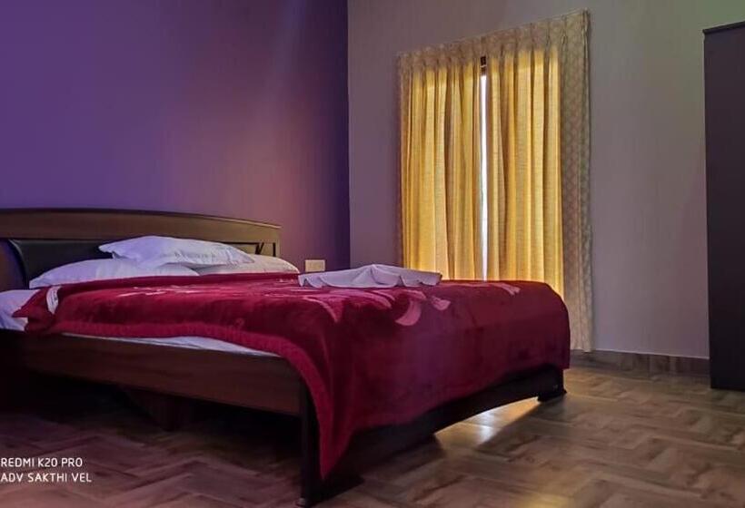 ホテル The Olive   Yogi Cottage. Online