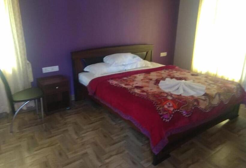 ホテル The Olive   Yogi Cottage. Online