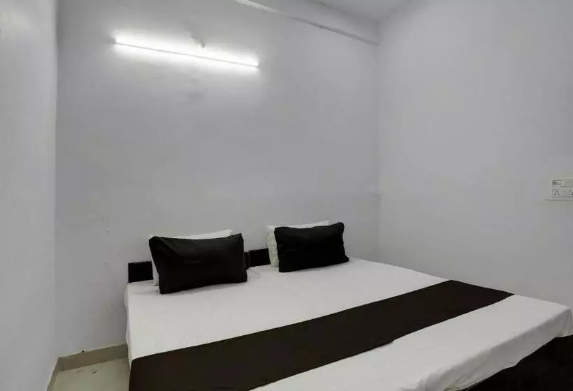 Oyo Hotel Kavya Residency
