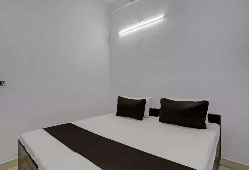 Oyo Hotel Kavya Residency