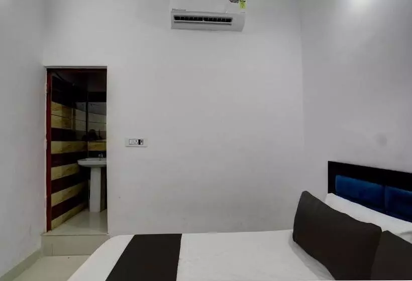 Oyo Hotel Kavya Residency