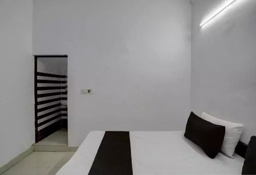 Oyo Hotel Kavya Residency
