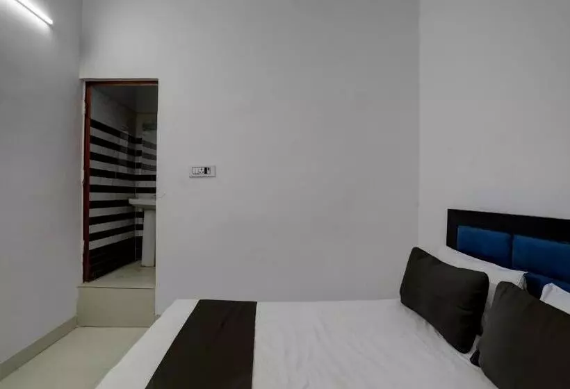 Oyo Hotel Kavya Residency