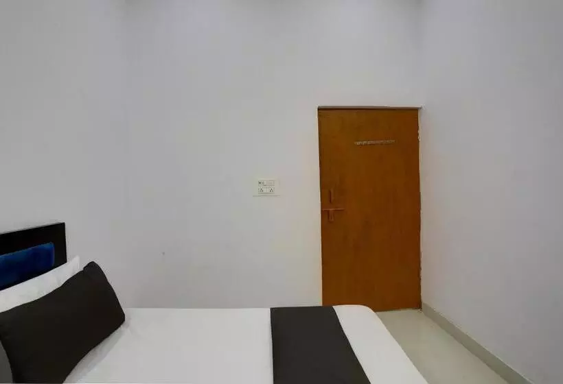 Oyo Hotel Kavya Residency