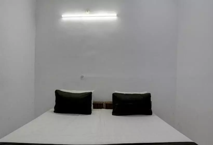 Oyo Hotel Kavya Residency