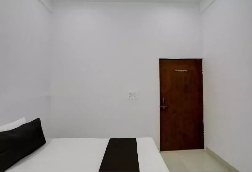 Oyo Hotel Kavya Residency