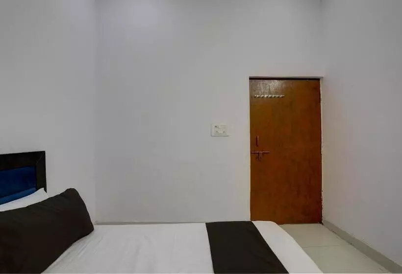 Oyo Hotel Kavya Residency