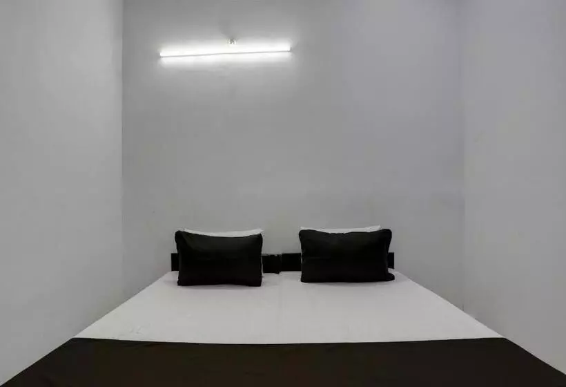 Oyo Hotel Kavya Residency
