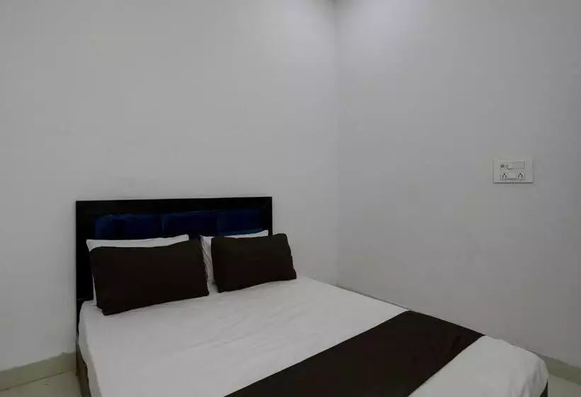 Oyo Hotel Kavya Residency