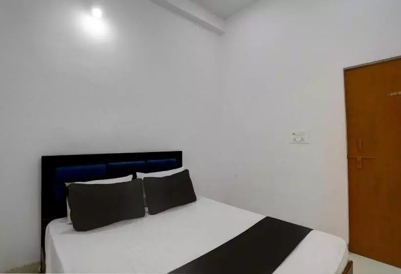 Oyo Hotel Kavya Residency