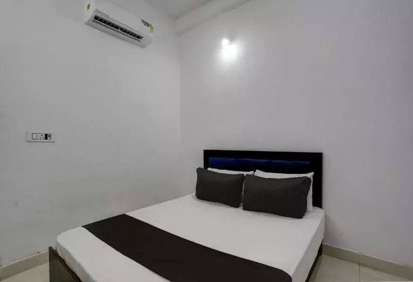 Oyo Hotel Kavya Residency