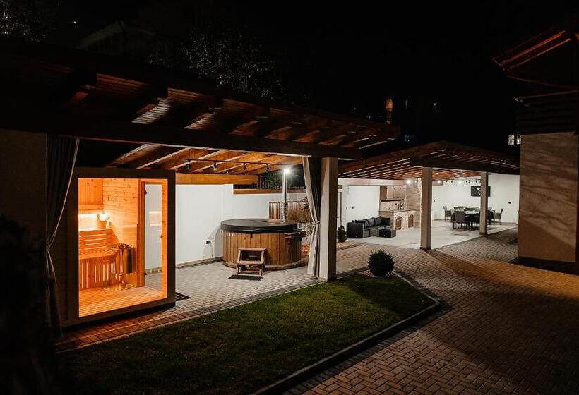 پانسیون Casa Mecva