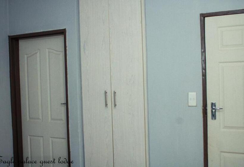 ペンション Eagle Palace Guest Lodge Lichtenburg