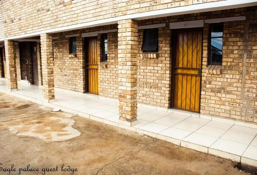 ペンション Eagle Palace Guest Lodge Lichtenburg