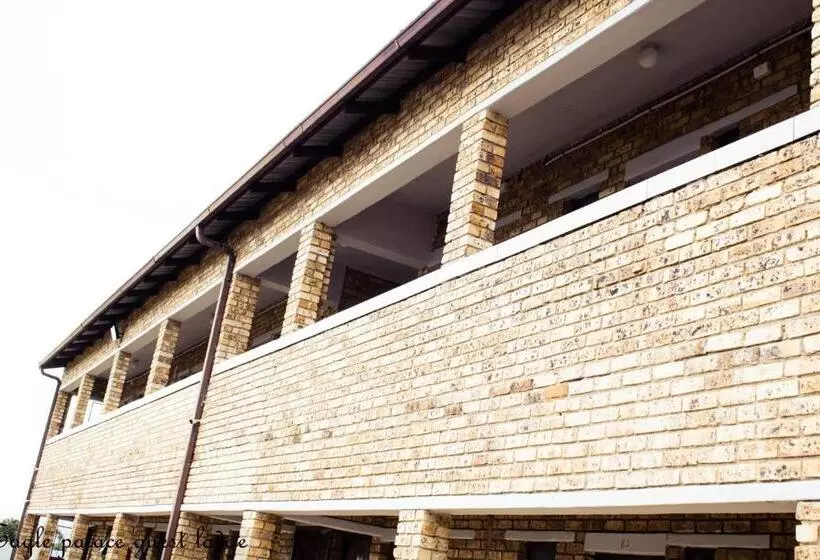 ペンション Eagle Palace Guest Lodge Lichtenburg