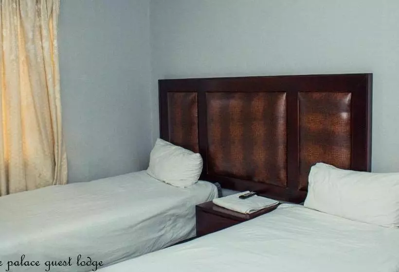ペンション Eagle Palace Guest Lodge Lichtenburg