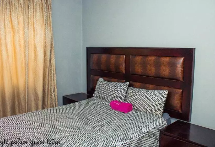 ペンション Eagle Palace Guest Lodge Lichtenburg