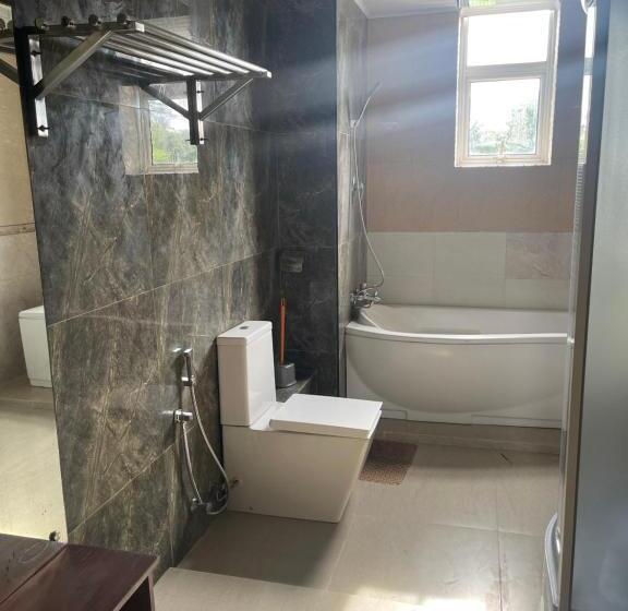 بنسيون Royal Residence Malabe