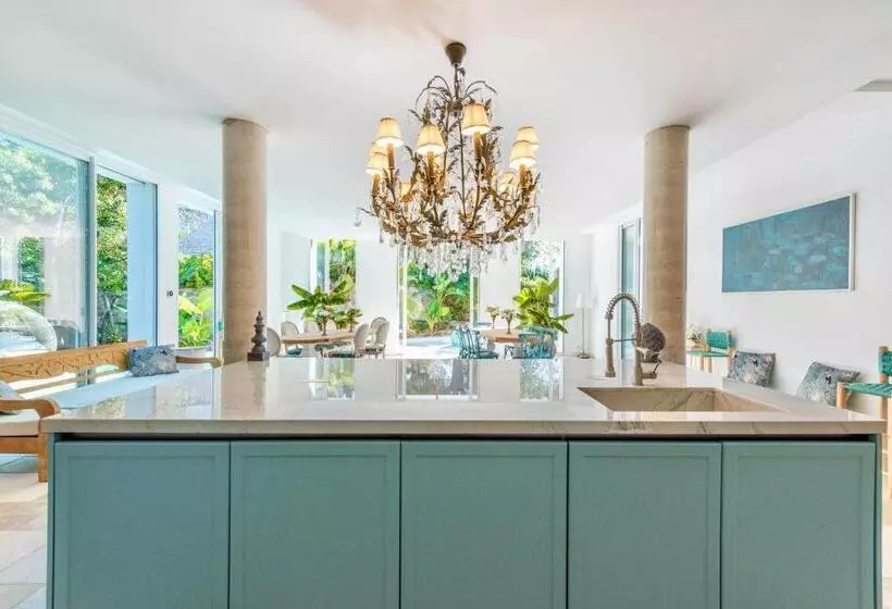 پانسیون Chambre D Hôtes De Luxe, Toulon Mourillon, 4 Belles Chambres, Piscine