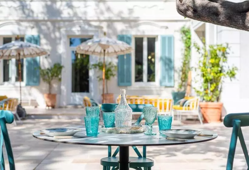 پانسیون Chambre D Hôtes De Luxe, Toulon Mourillon, 4 Belles Chambres, Piscine