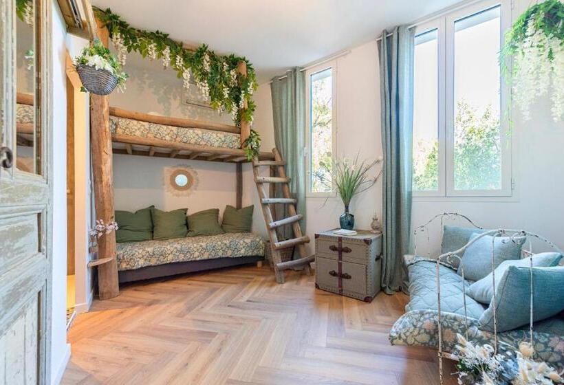 پانسیون Chambre D Hôtes De Luxe, Toulon Mourillon, 4 Belles Chambres, Piscine