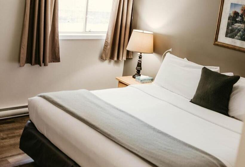 استراحتگاه Page S Inn On Silva Bay