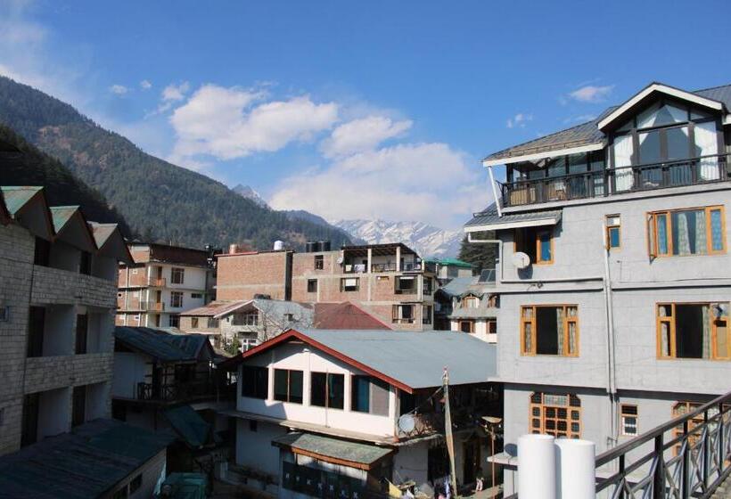 Trippy Turtle Hostel