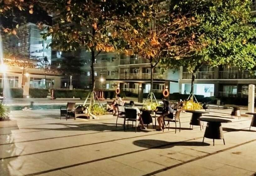 فندق صغير Liza S Staycation