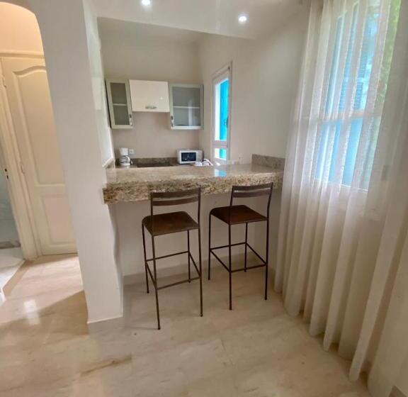 مبيت وإفطار Dar Fatma Mahdia, Bungalow Petit Déjeuner Piscine