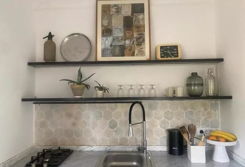 تختخواب و صبحانه Lella Zohra, Studio Avec Piscine à Sidi Bou Said