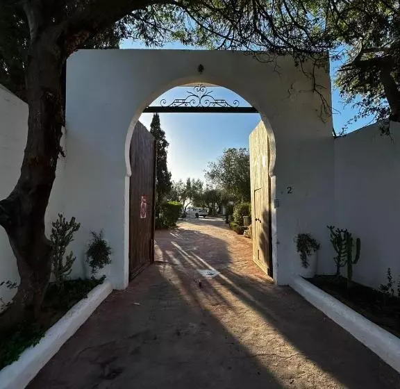 تختخواب و صبحانه Lella Zohra, Studio Avec Piscine à Sidi Bou Said