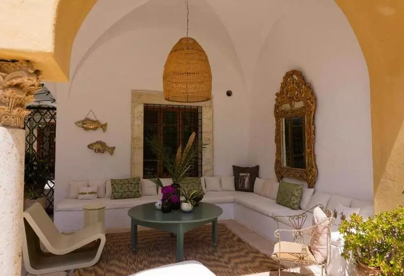 تختخواب و صبحانه Lella Zohra, Studio Avec Piscine à Sidi Bou Said